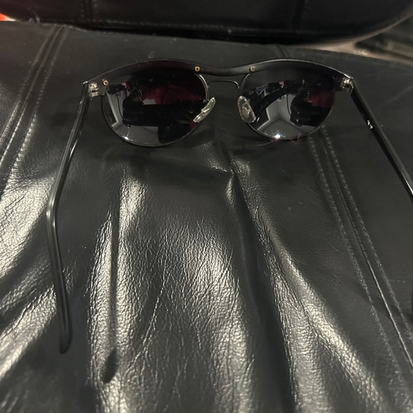 Stylish Blue Cat-Eye Sunglasses